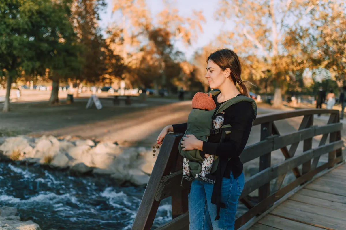 How to choose the right baby carrier for your baby?